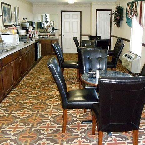 Clairmont Inn & Suites - Warren Restaurang bild