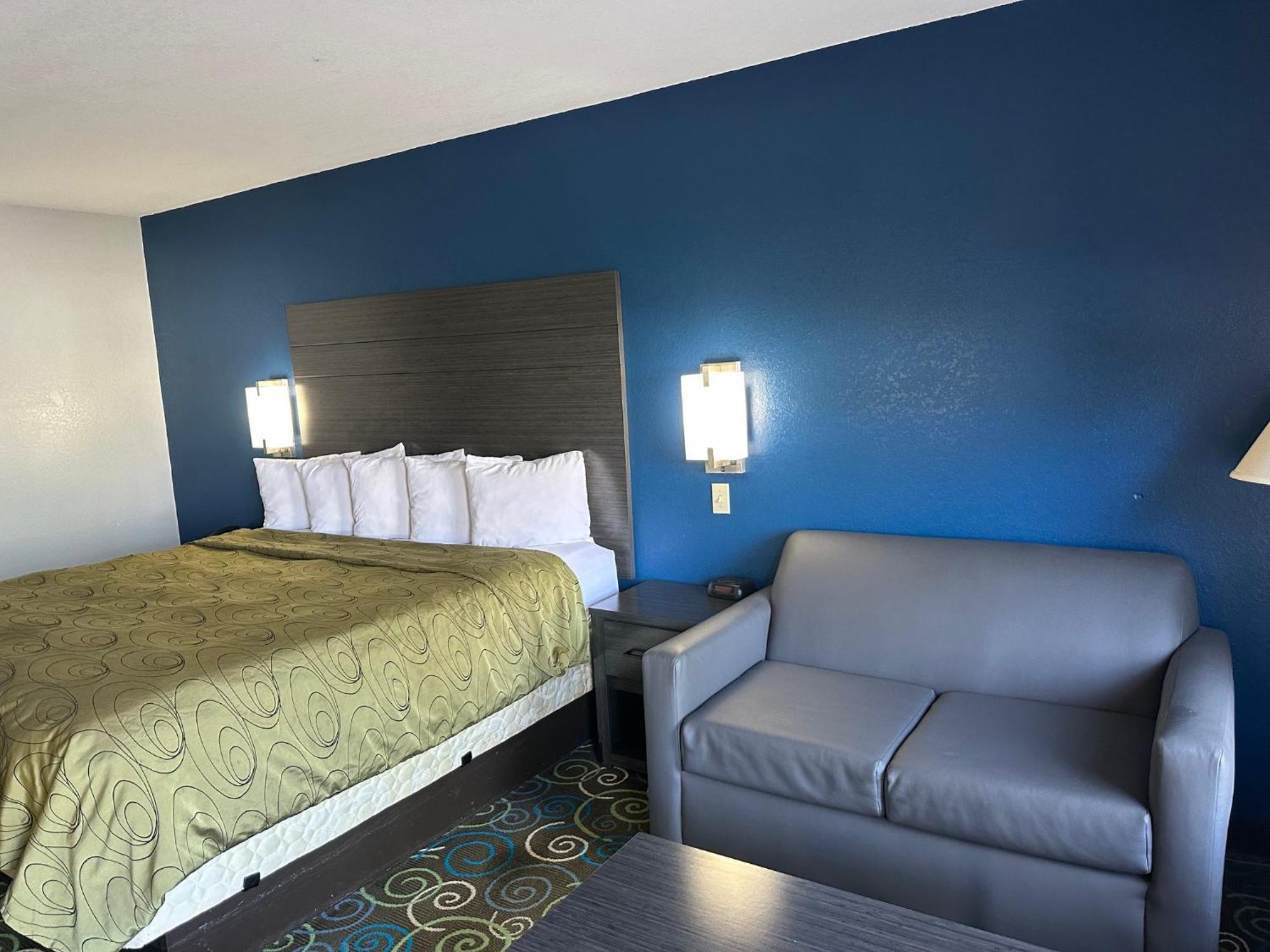 Clairmont Inn & Suites - Warren Exteriör bild
